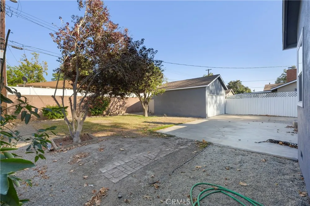 353 S Crest Orange, CA 92868