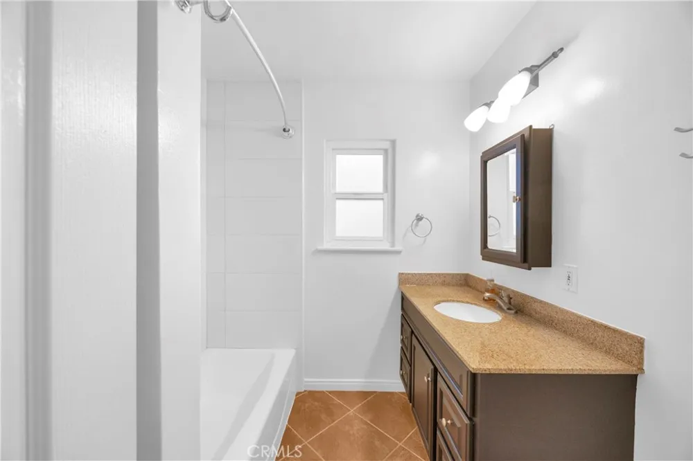 353 S Crest Orange, CA 92868