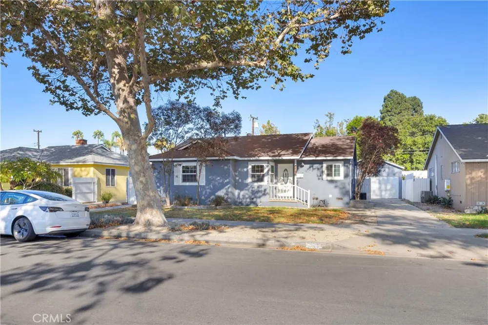 353 S Crest Orange, CA 92868