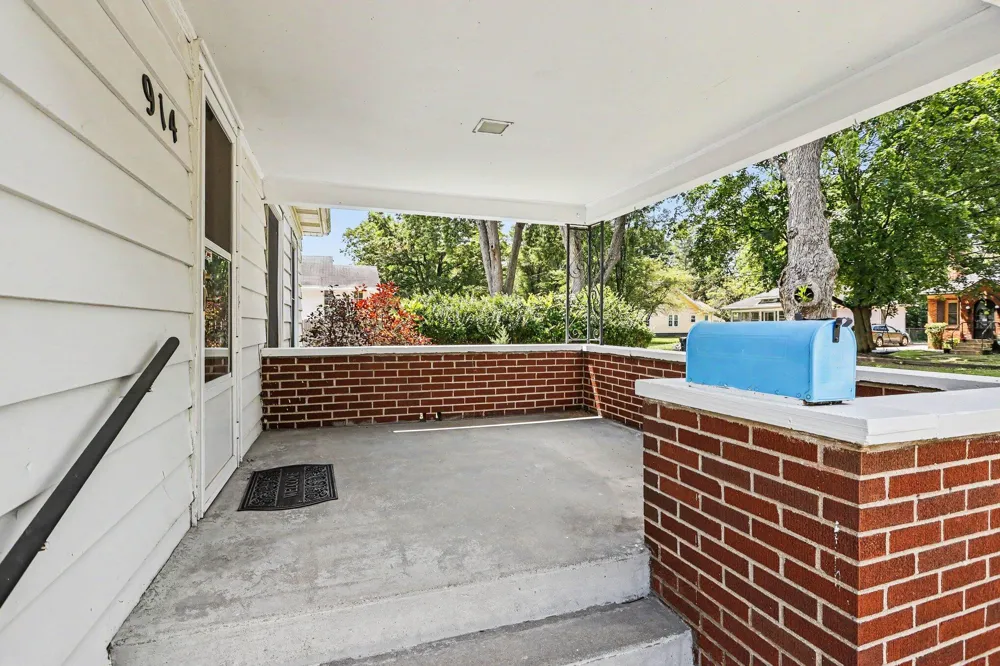 914 Dayton Avenue Kalamazoo, MI 49048
