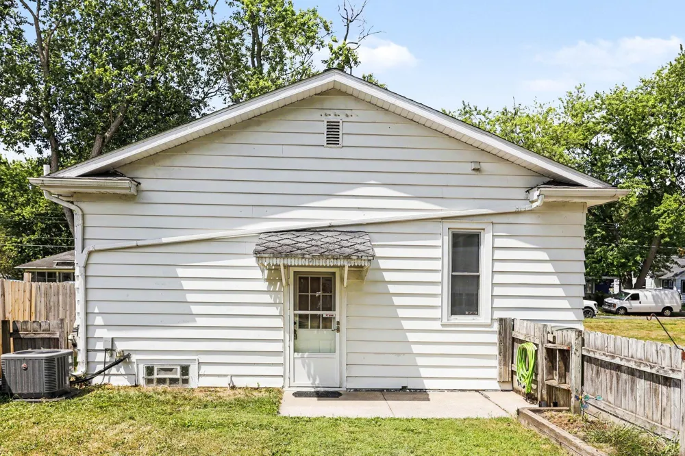 914 Dayton Avenue Kalamazoo, MI 49048