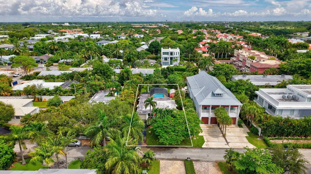 907 BOND WAY Delray Beach, FL 33483