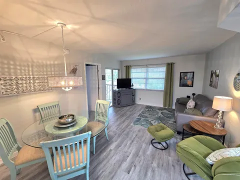 1503 SE Royal Green Circle #201