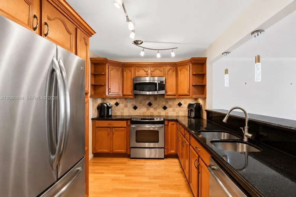 500 Three Islands Blvd #618 Hallandale Beach, FL 33009