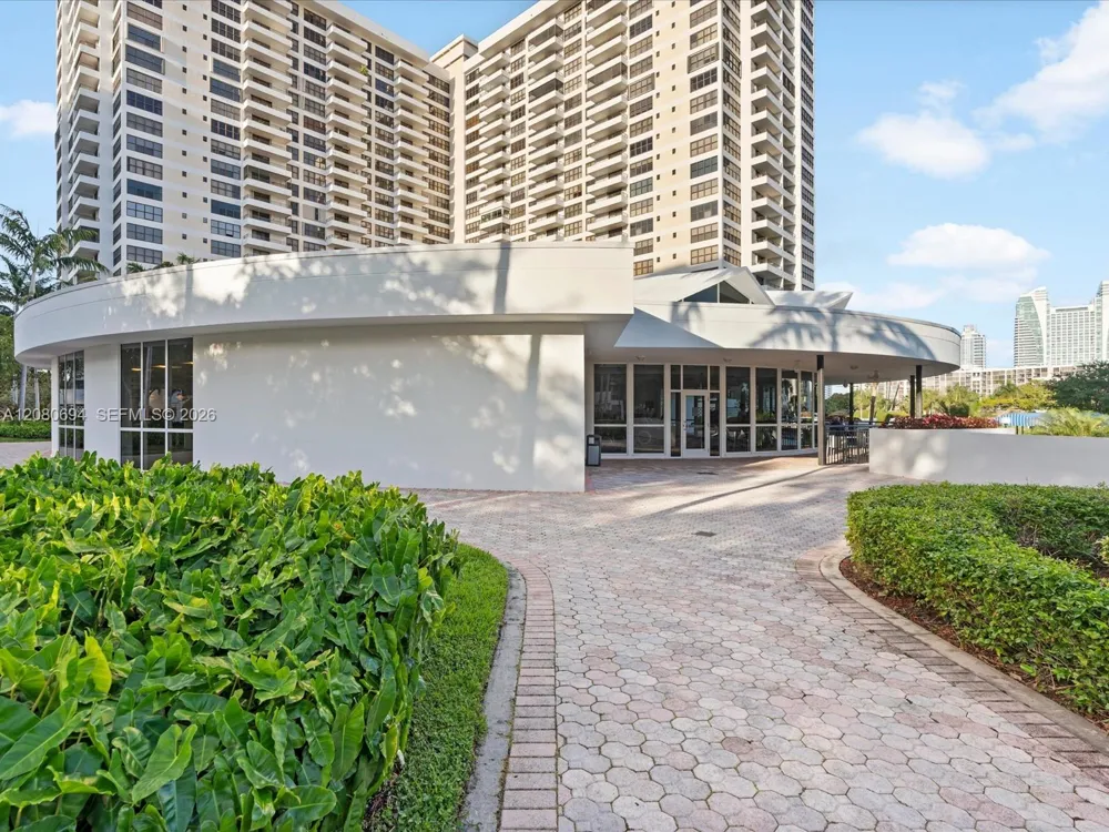 500 Three Islands Blvd #618 Hallandale Beach, FL 33009