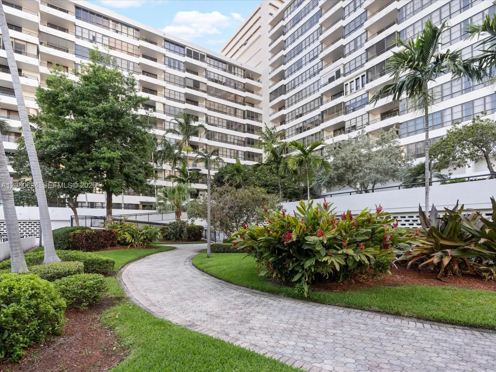 500 Three Islands Blvd #618 Hallandale Beach, FL 33009