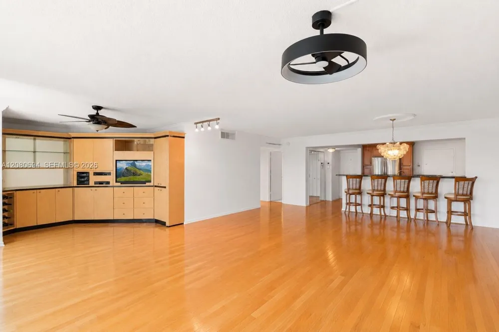 500 Three Islands Blvd #618 Hallandale Beach, FL 33009