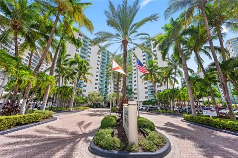 3801 S Ocean Dr #4B