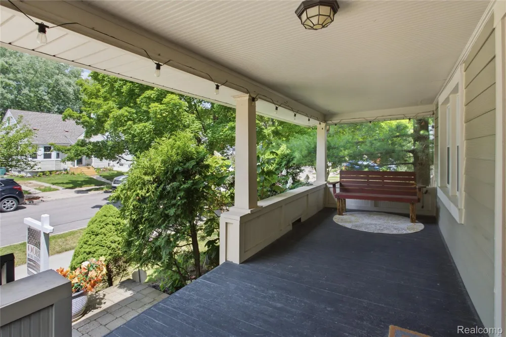 536 E Maplehurst Street Ferndale City, MI 48220