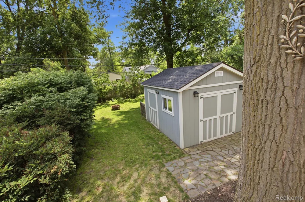 536 E Maplehurst Street Ferndale City, MI 48220
