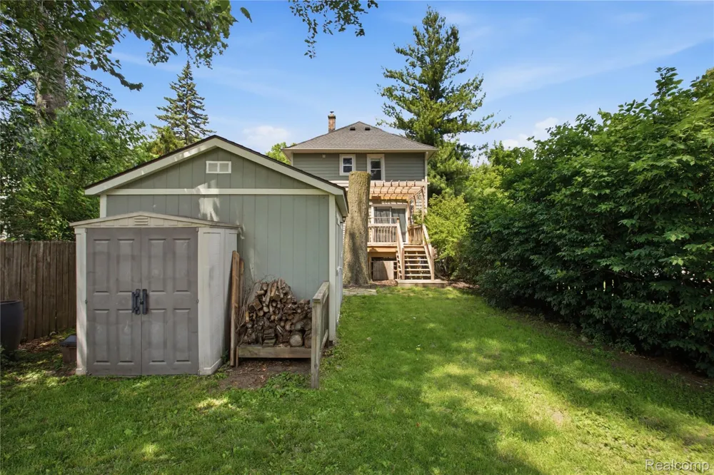 536 E Maplehurst Street Ferndale City, MI 48220
