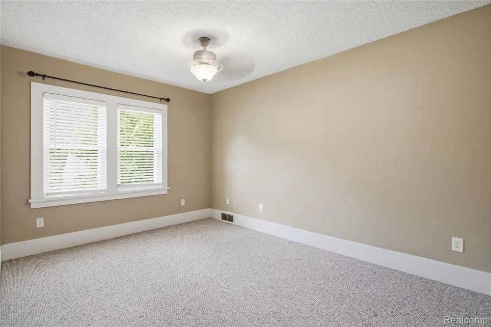 536 E Maplehurst Street Ferndale City, MI 48220