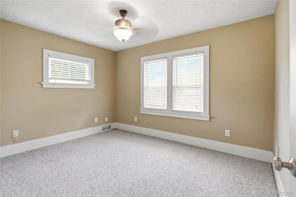 536 E Maplehurst Street Ferndale City, MI 48220