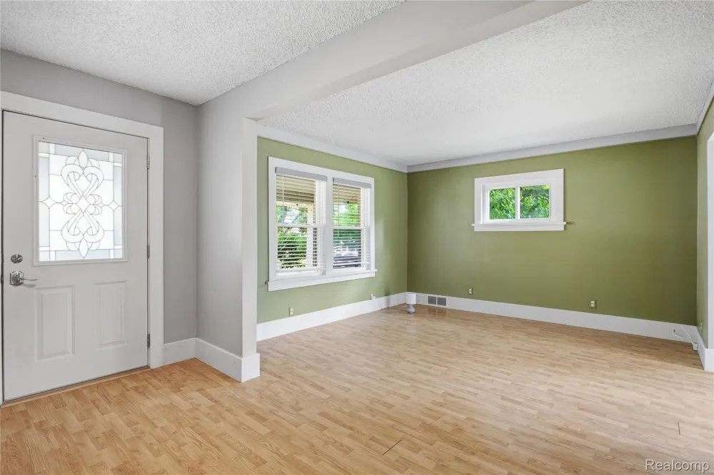 536 E Maplehurst Street Ferndale City, MI 48220