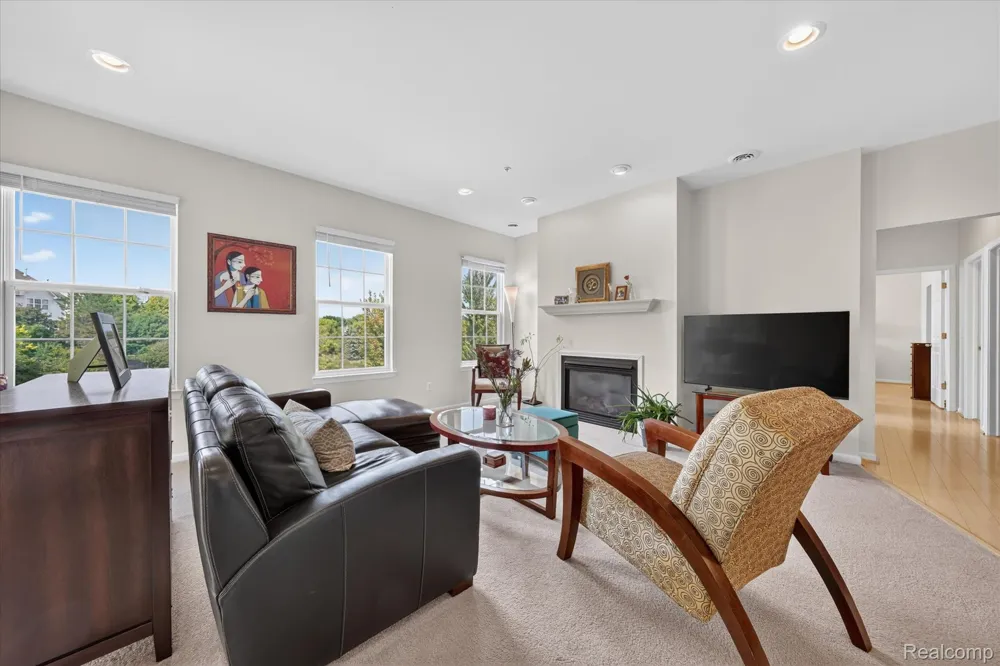 292 Cherry Stone Drive Canton Charter Township, MI 48188