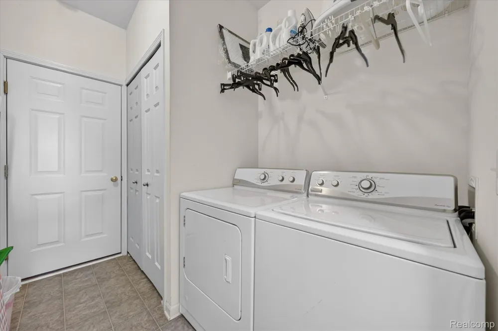 292 Cherry Stone Drive Canton Charter Township, MI 48188