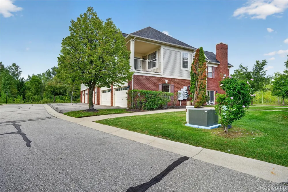 292 Cherry Stone Drive Canton Charter Township, MI 48188