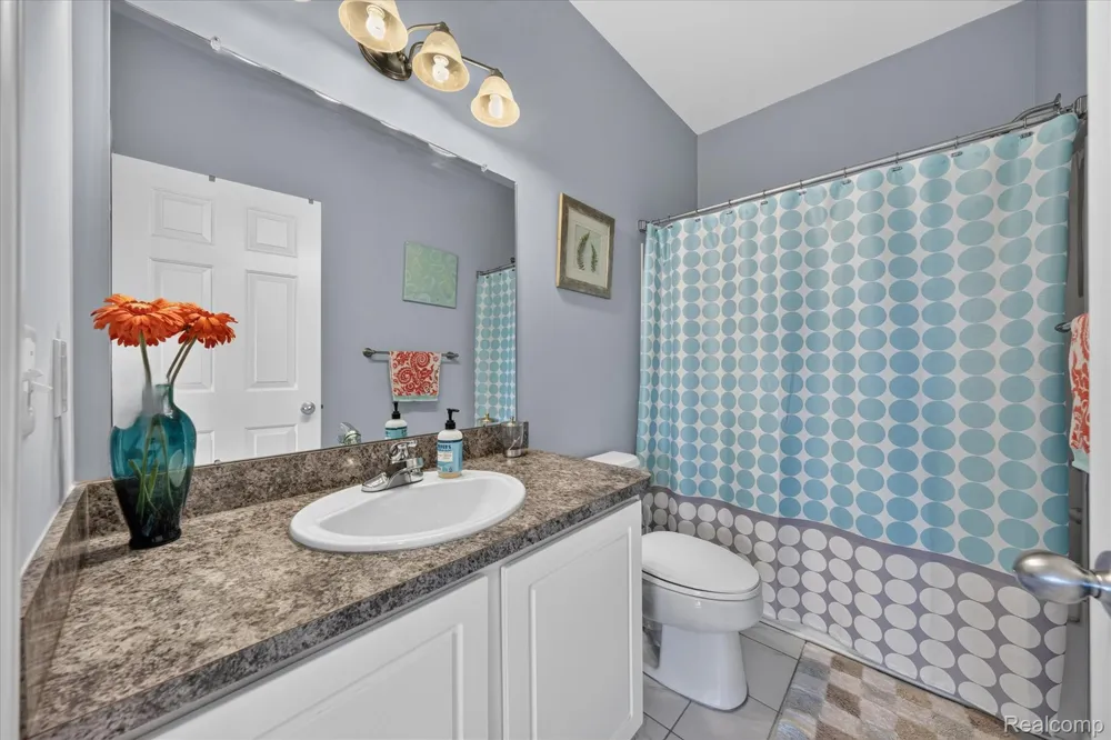 292 Cherry Stone Drive Canton Charter Township, MI 48188