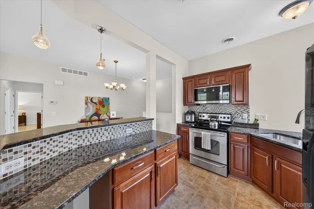 292 Cherry Stone Drive Canton Charter Township, MI 48188