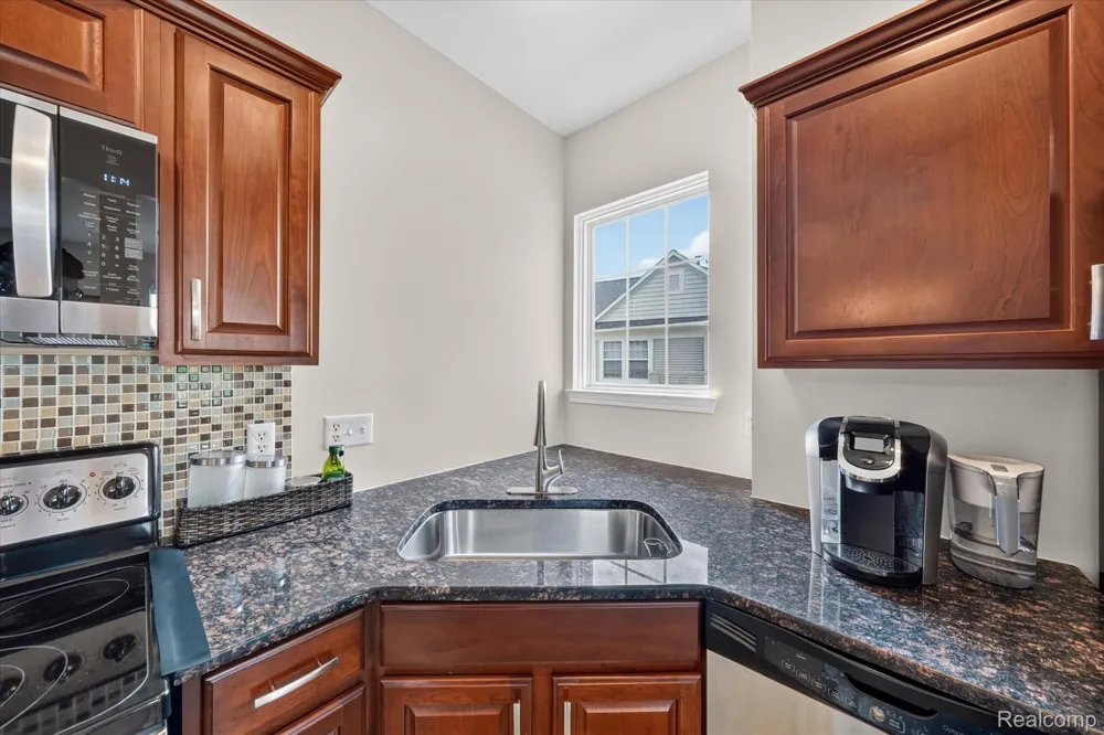 292 Cherry Stone Drive Canton Charter Township, MI 48188