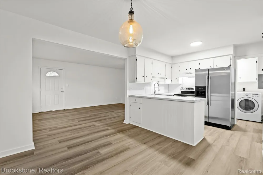 1063 York Street Plymouth City, MI 48170