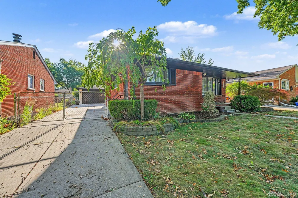24508 Ursuline Street St Clair Shores City, MI 48080
