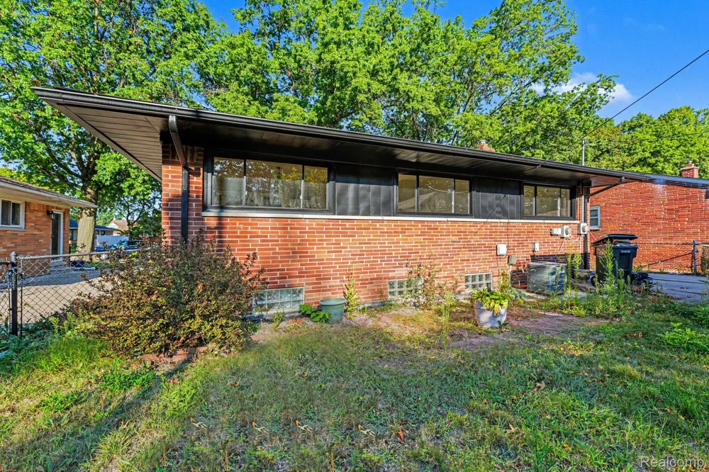 24508 Ursuline Street St Clair Shores City, MI 48080