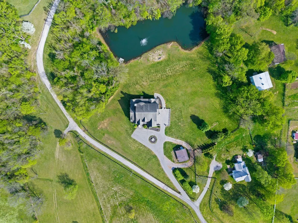 8992 Horton Hwy College Grove, TN 37046