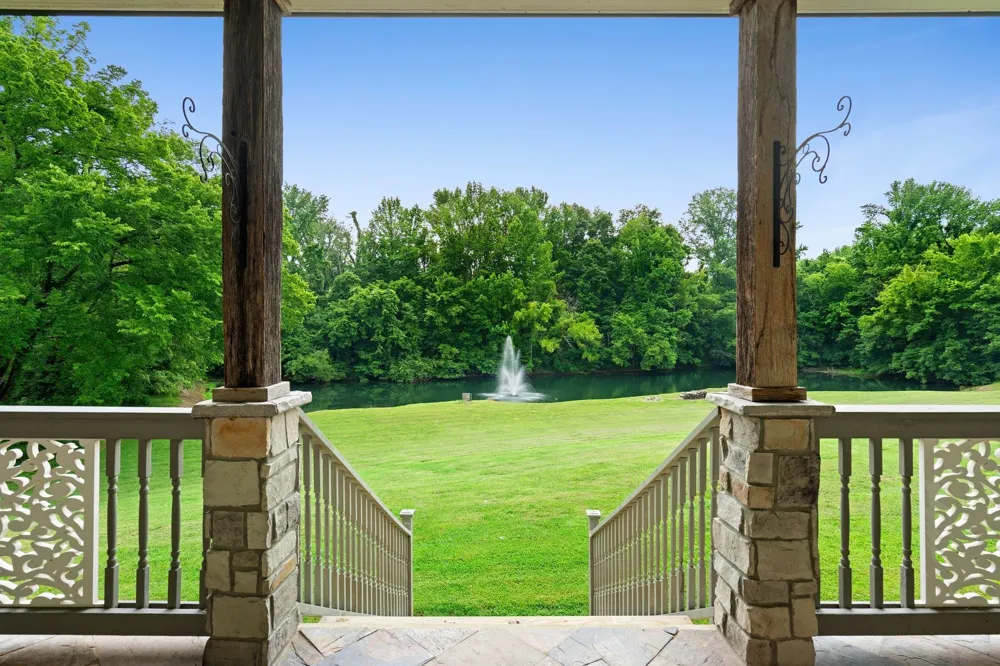 8992 Horton Hwy College Grove, TN 37046