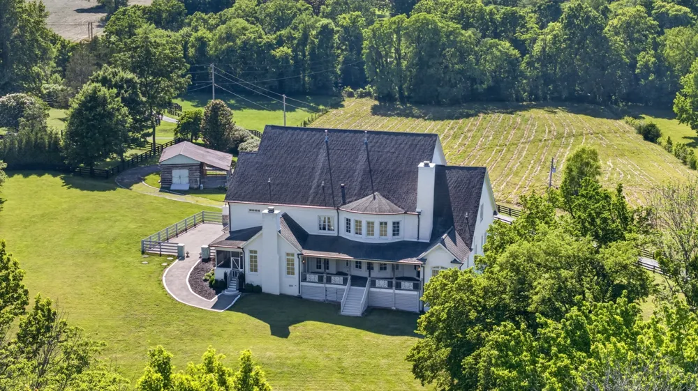 8992 Horton Hwy College Grove, TN 37046