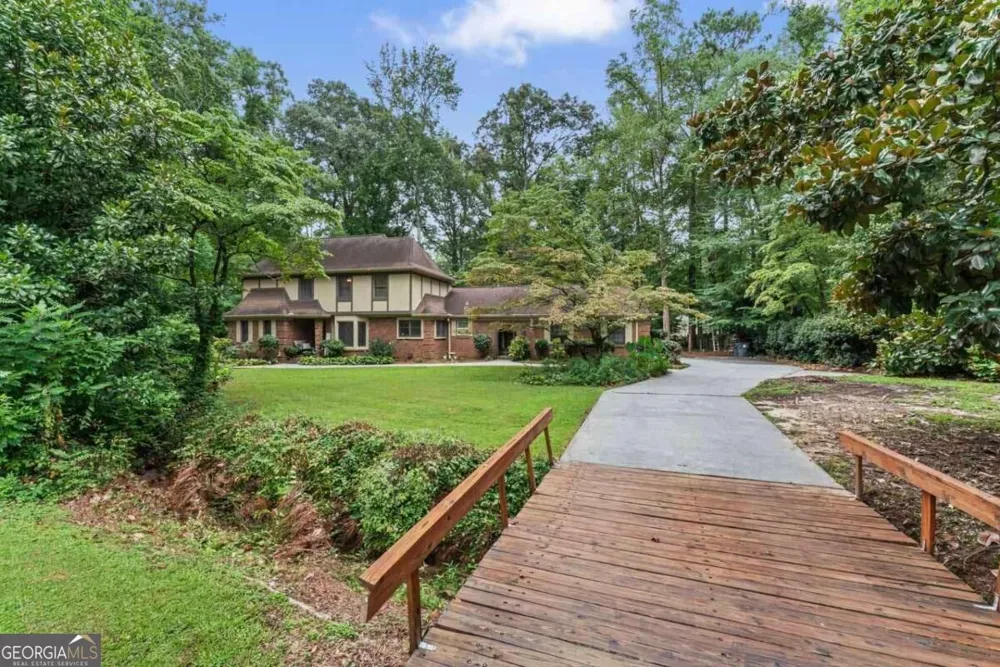 2645 Creek Indian TRL Jonesboro, GA 30236