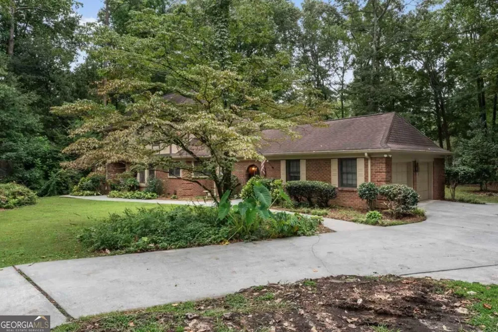 2645 Creek Indian TRL Jonesboro, GA 30236