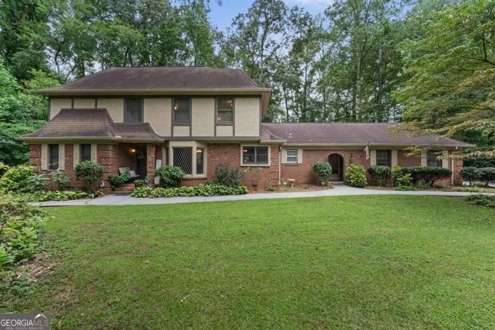 2645 Creek Indian TRL Jonesboro, GA 30236