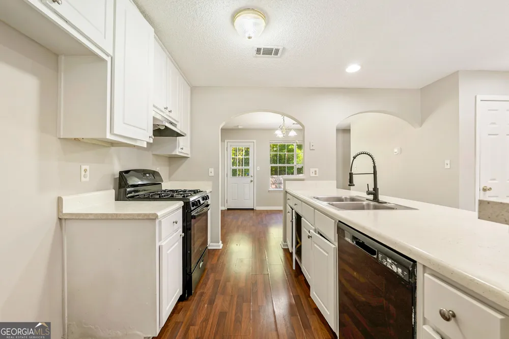 6783 Saganaw DR Rex, GA 30273