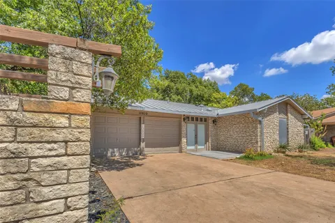 10809 Lambert Circle