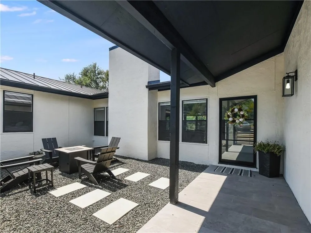 730 Vanguard Street Lakeway, TX 78734