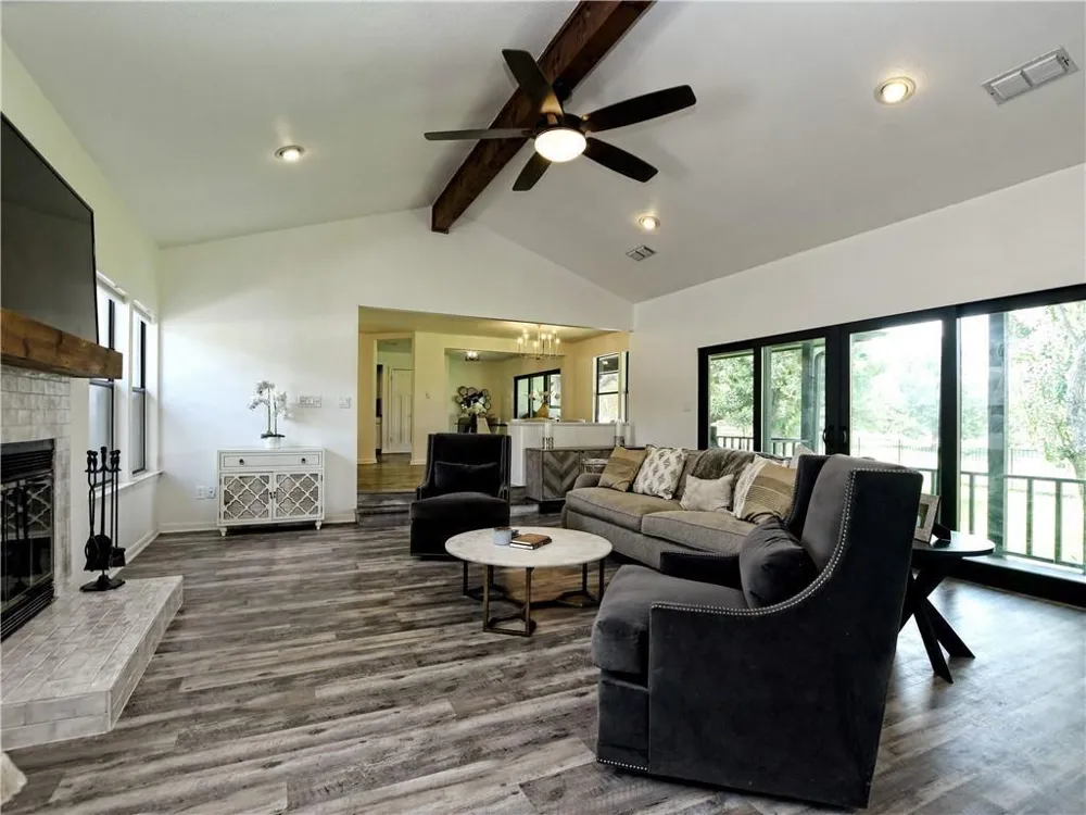 730 Vanguard Street Lakeway, TX 78734