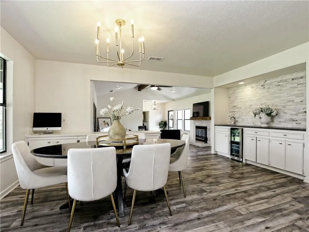 730 Vanguard Street Lakeway, TX 78734