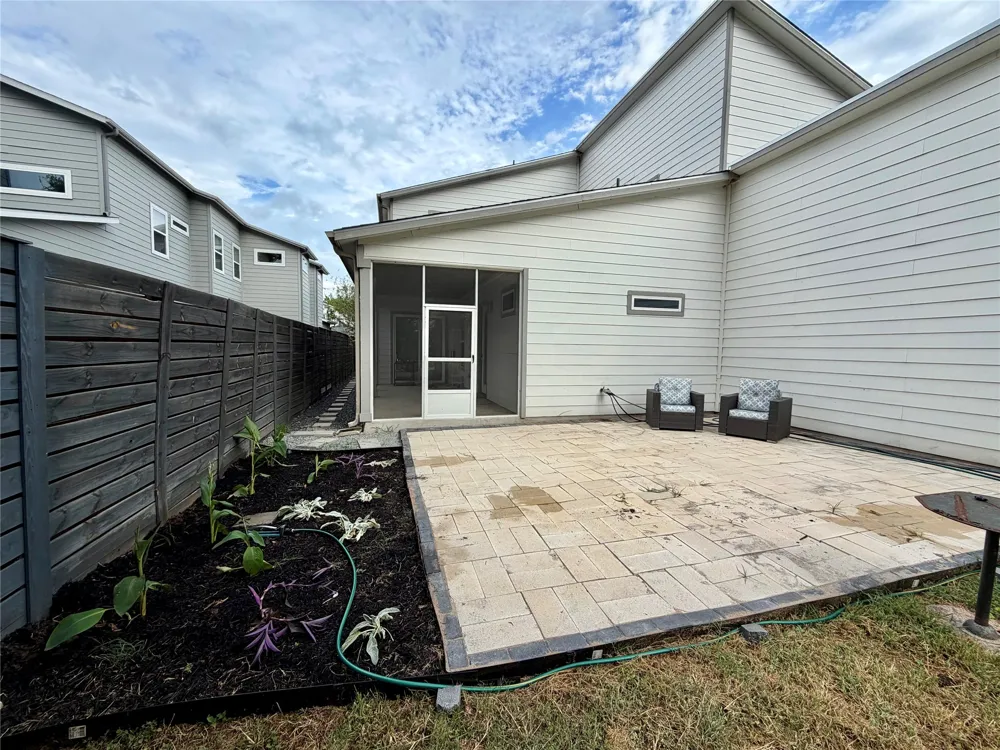 1100 Saucedo Street #B Austin, TX 78721