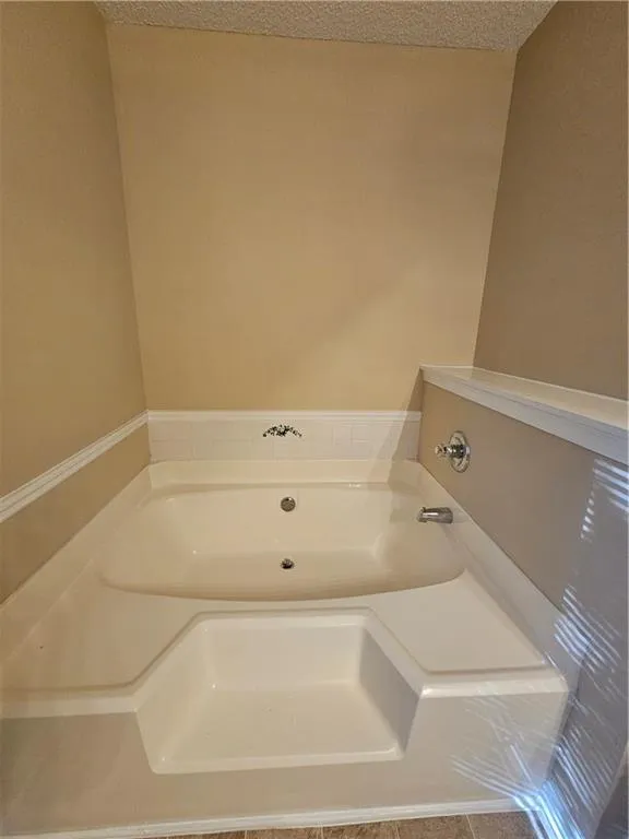 25 Hearthstone Drive Stockbridge, GA 30281