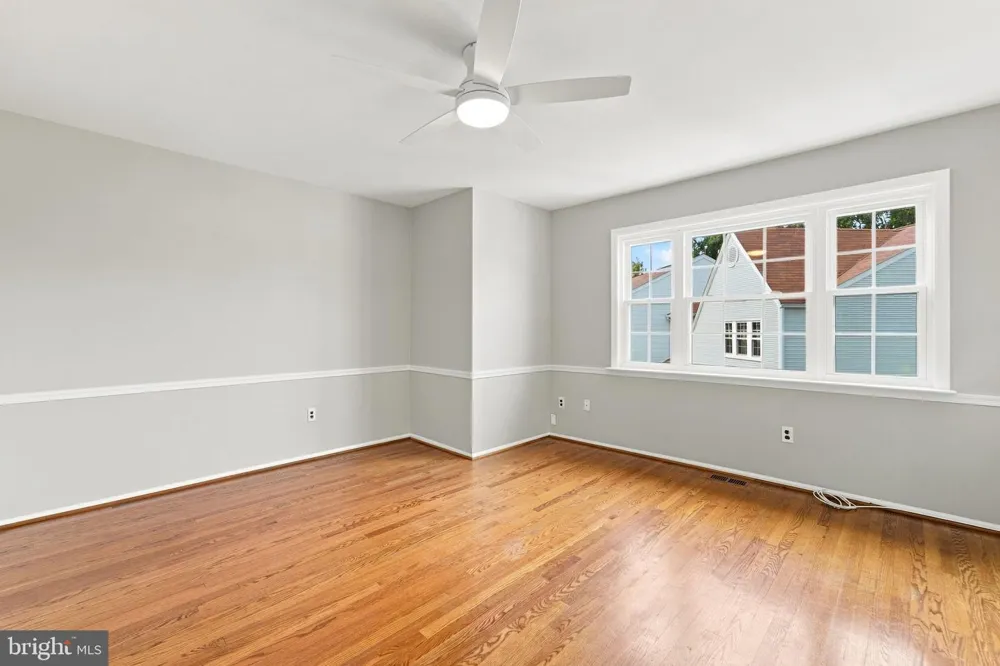 111 BEECHWOOD AVENUE #11 Oaklyn, NJ 08107