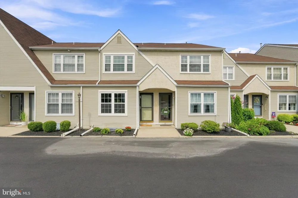 111 BEECHWOOD AVENUE #11 Oaklyn, NJ 08107