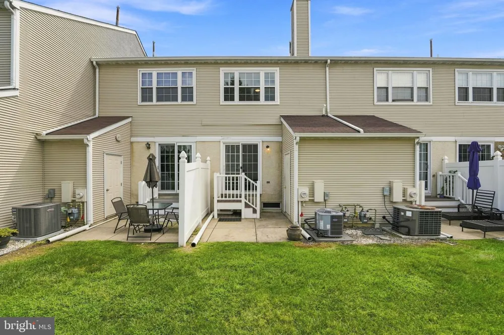 111 BEECHWOOD AVENUE #11 Oaklyn, NJ 08107