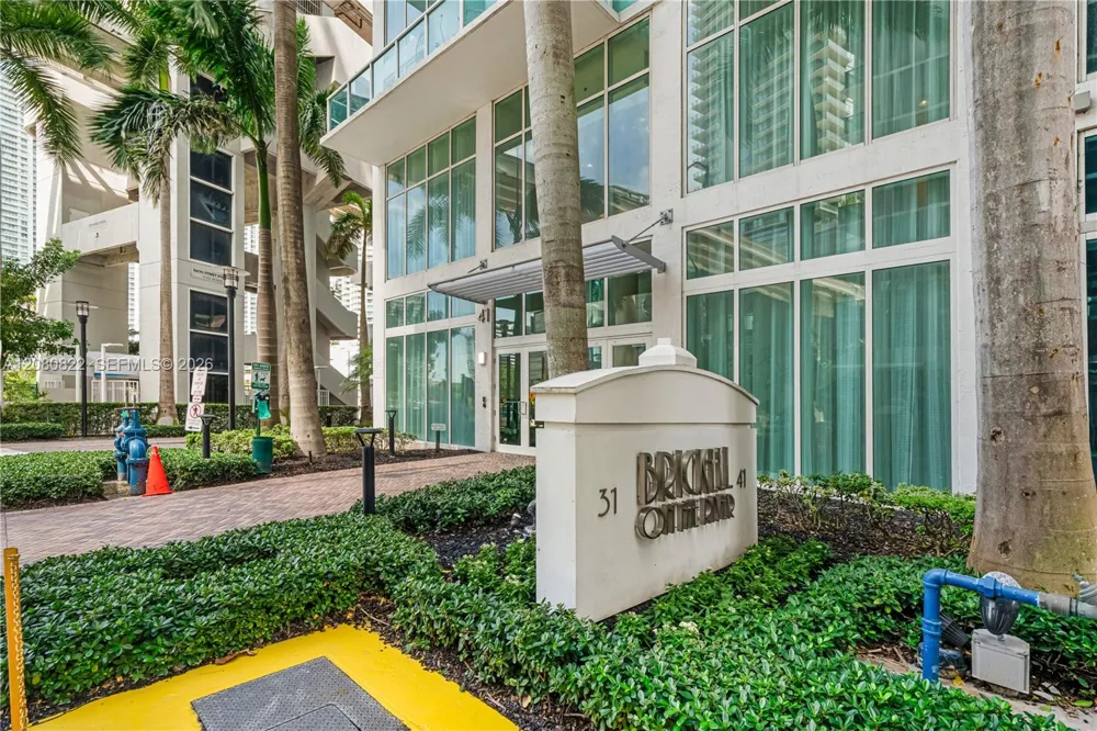 41 SE 5th St #1607 Miami, FL 33131