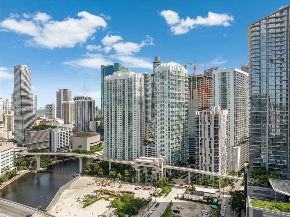 41 SE 5th St #1607 Miami, FL 33131