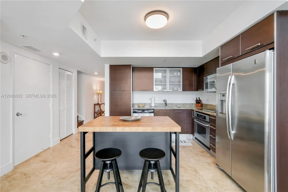 41 SE 5th St #1607 Miami, FL 33131