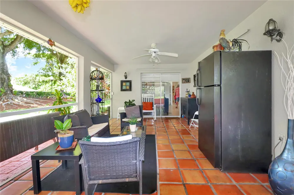 590 SE 19th Dr Homestead, FL 33033