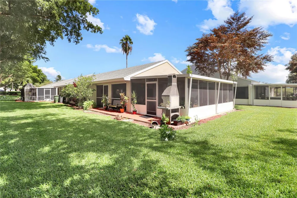590 SE 19th Dr Homestead, FL 33033