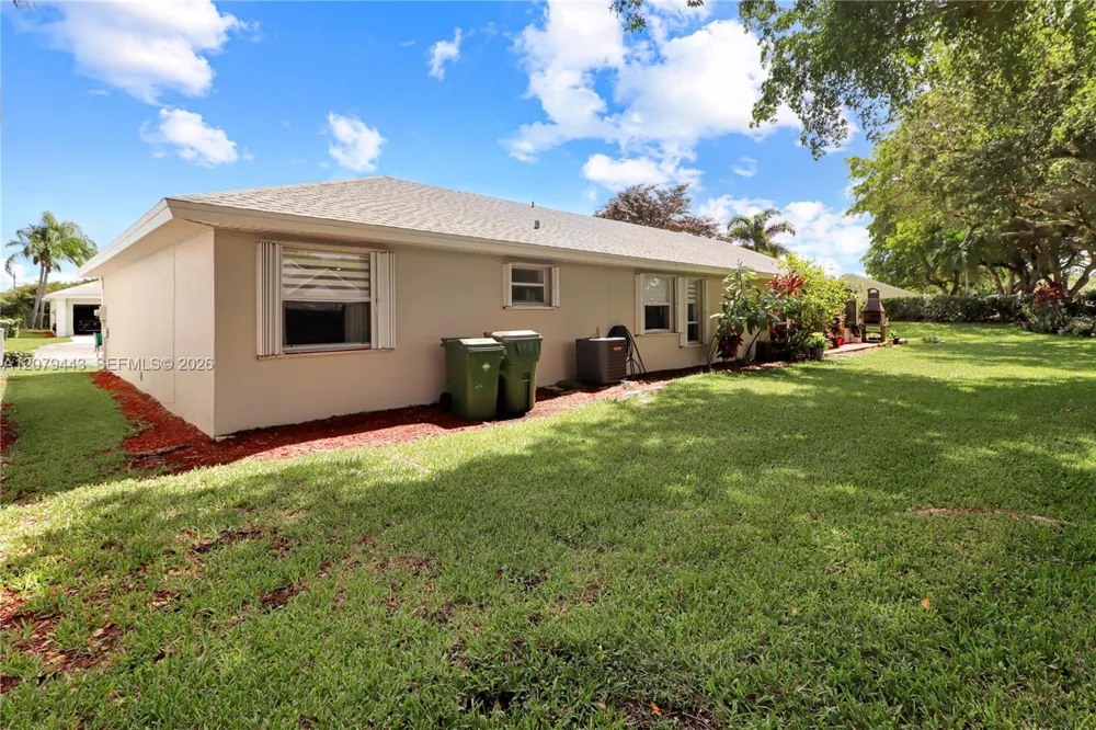 590 SE 19th Dr Homestead, FL 33033