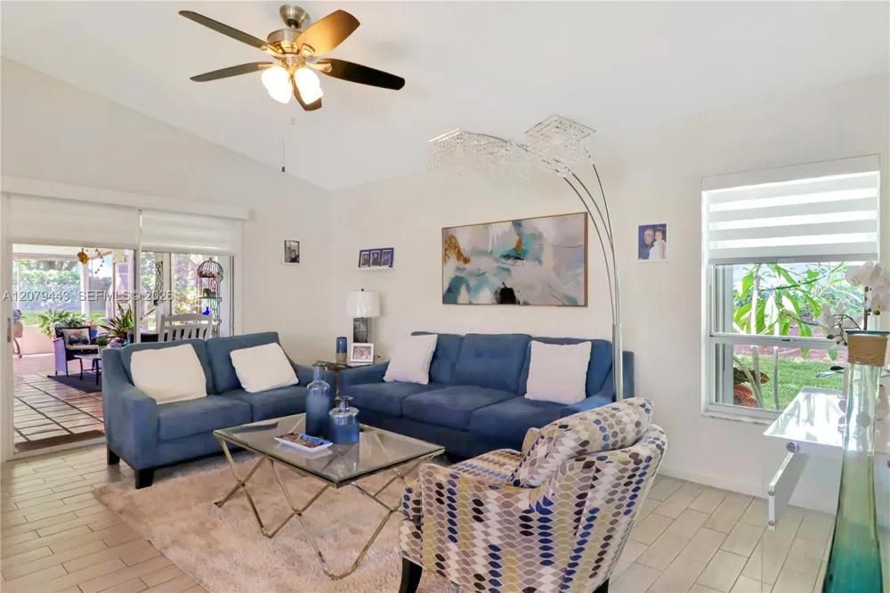 590 SE 19th Dr Homestead, FL 33033